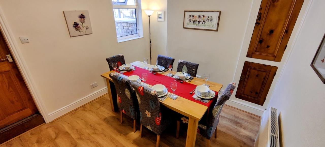 Rhubarb Terrace On The Coast - Sleeps 1-6 Colwyn Bay Exterior photo